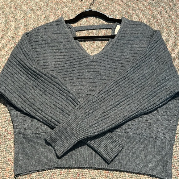 Ladies size XL Pink Rose V-Neck sweater - Picture 10 of 10